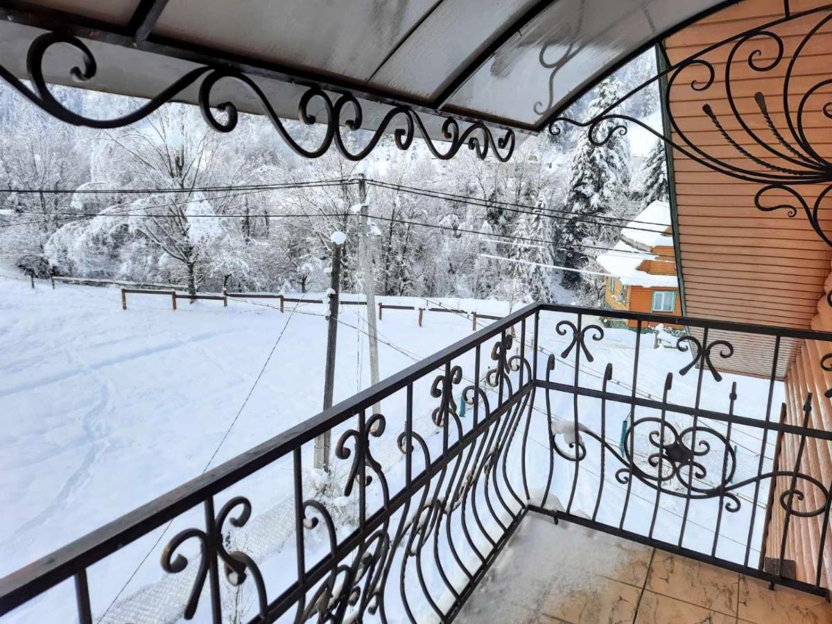 Cottage "Kliverent" Γιαρέμτσε Εξωτερικό φωτογραφία