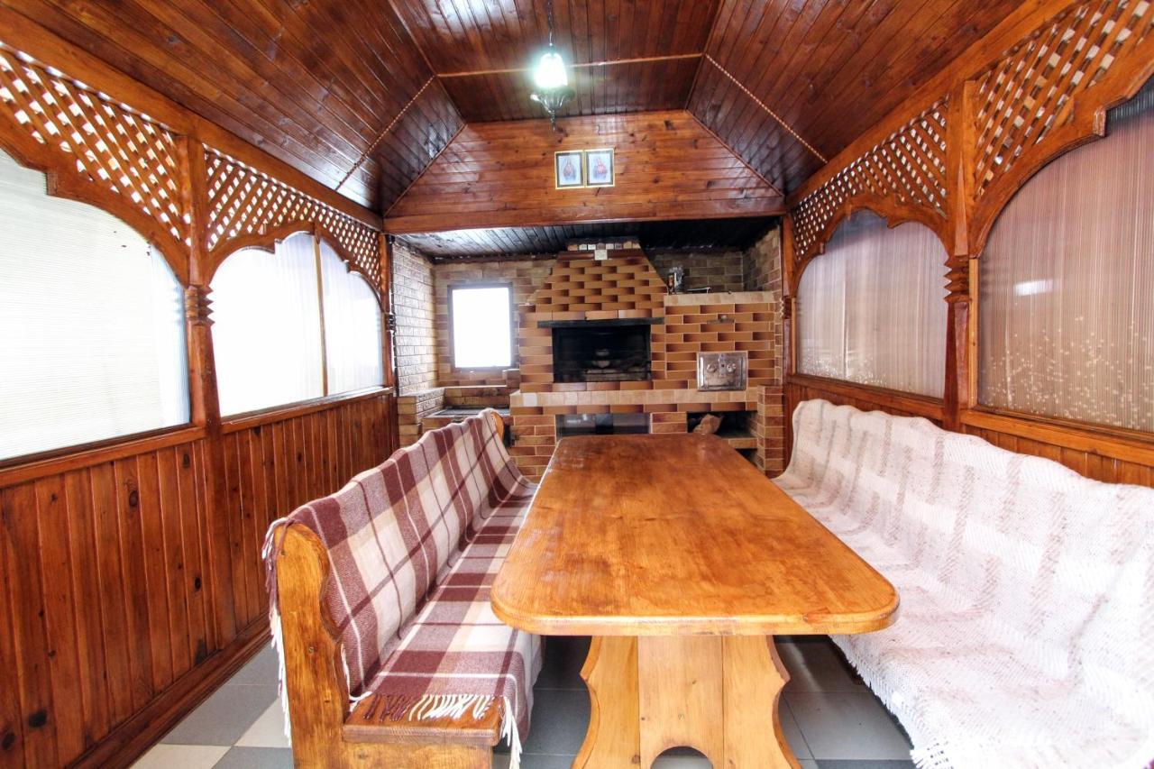 Cottage "Kliverent" Γιαρέμτσε Εξωτερικό φωτογραφία