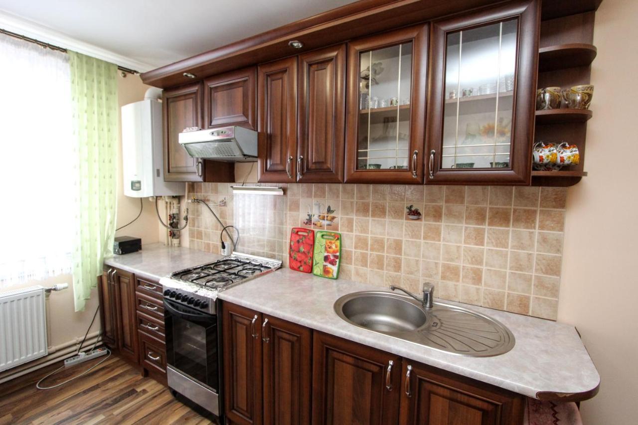 Cottage "Kliverent" Γιαρέμτσε Εξωτερικό φωτογραφία