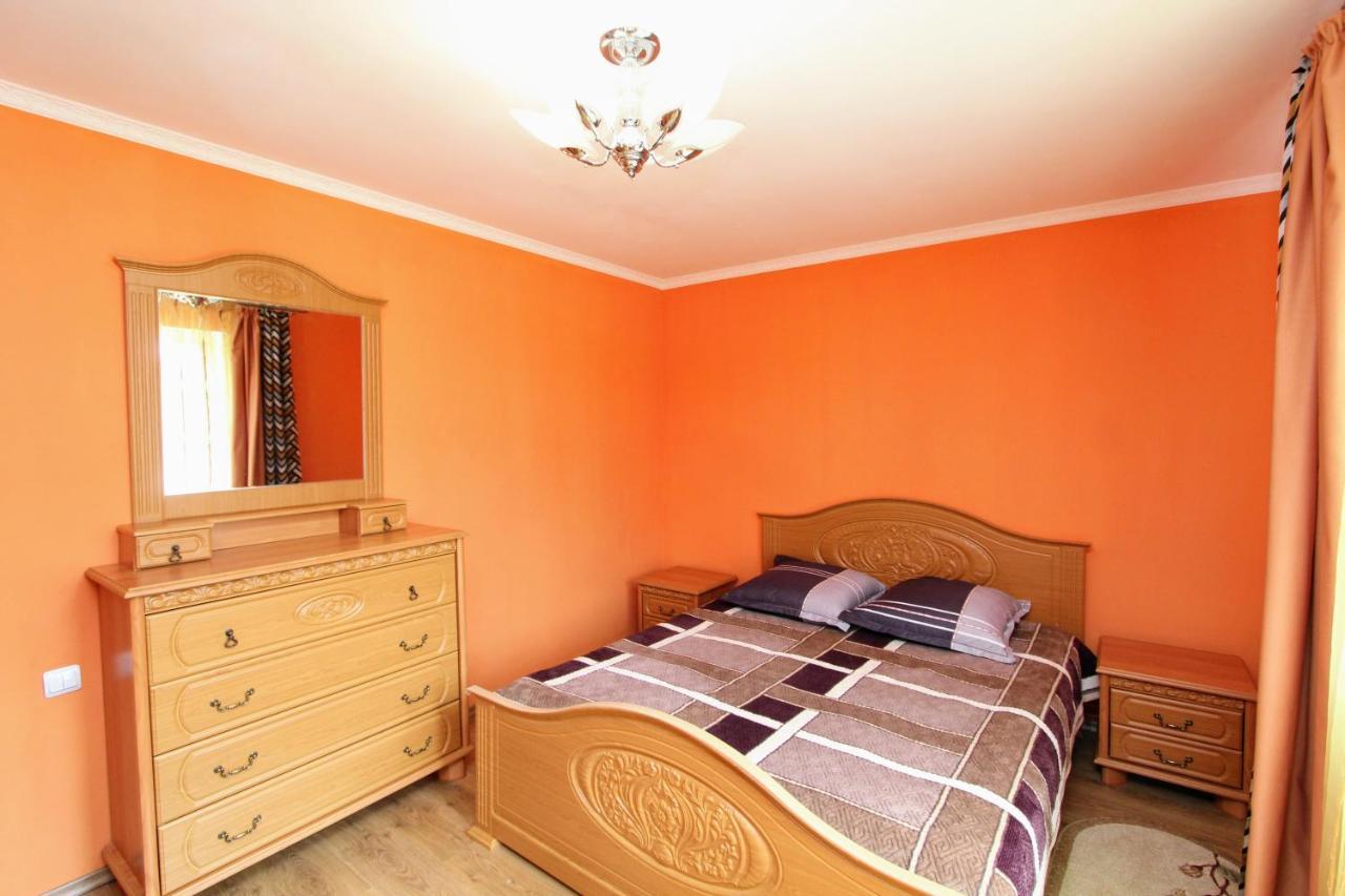Cottage "Kliverent" Γιαρέμτσε Εξωτερικό φωτογραφία
