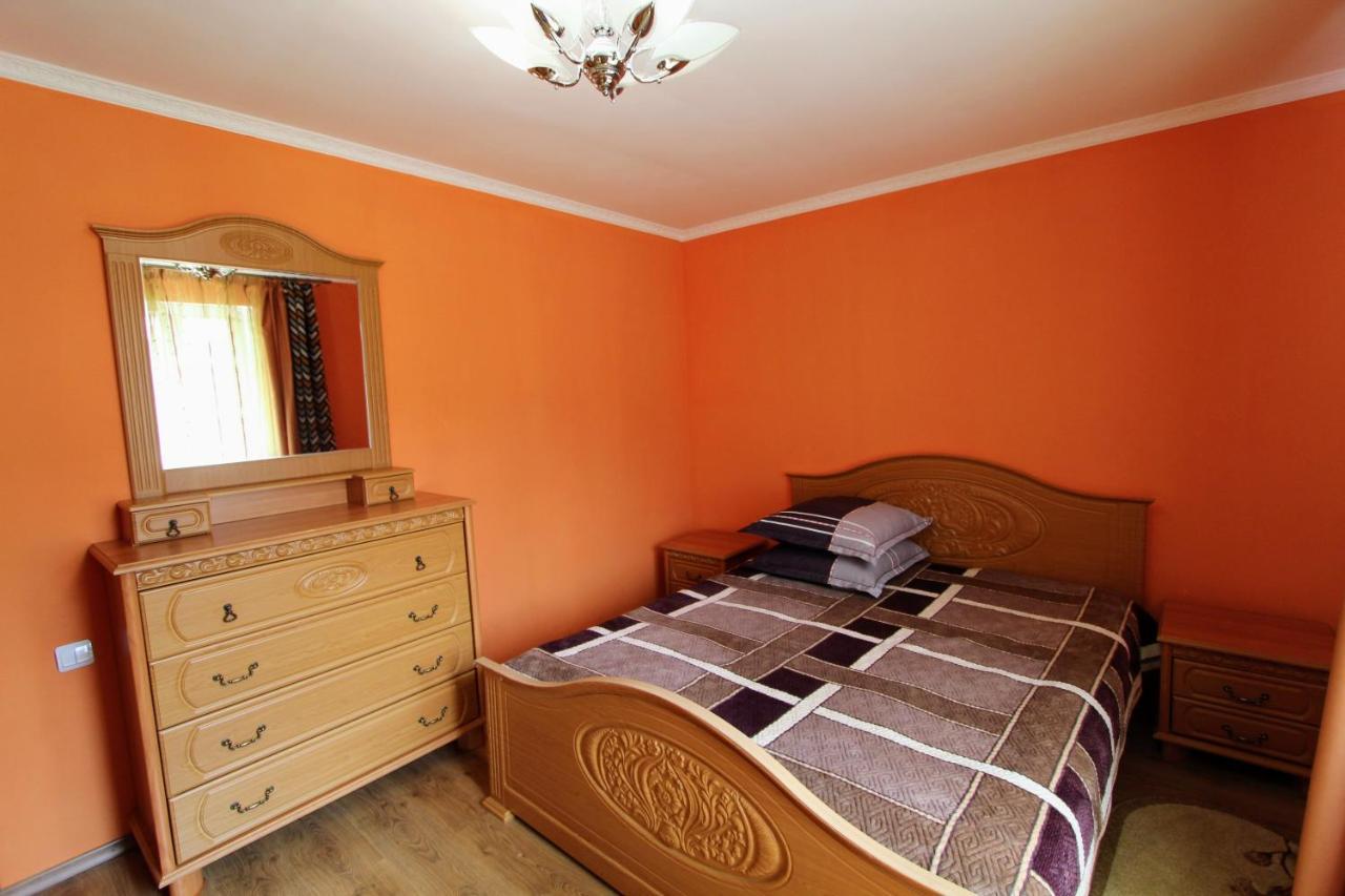 Cottage "Kliverent" Γιαρέμτσε Εξωτερικό φωτογραφία